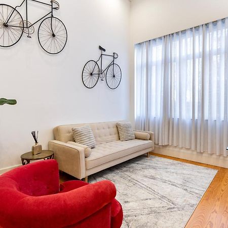 City Center Modern Apartment In Porto Luaran gambar