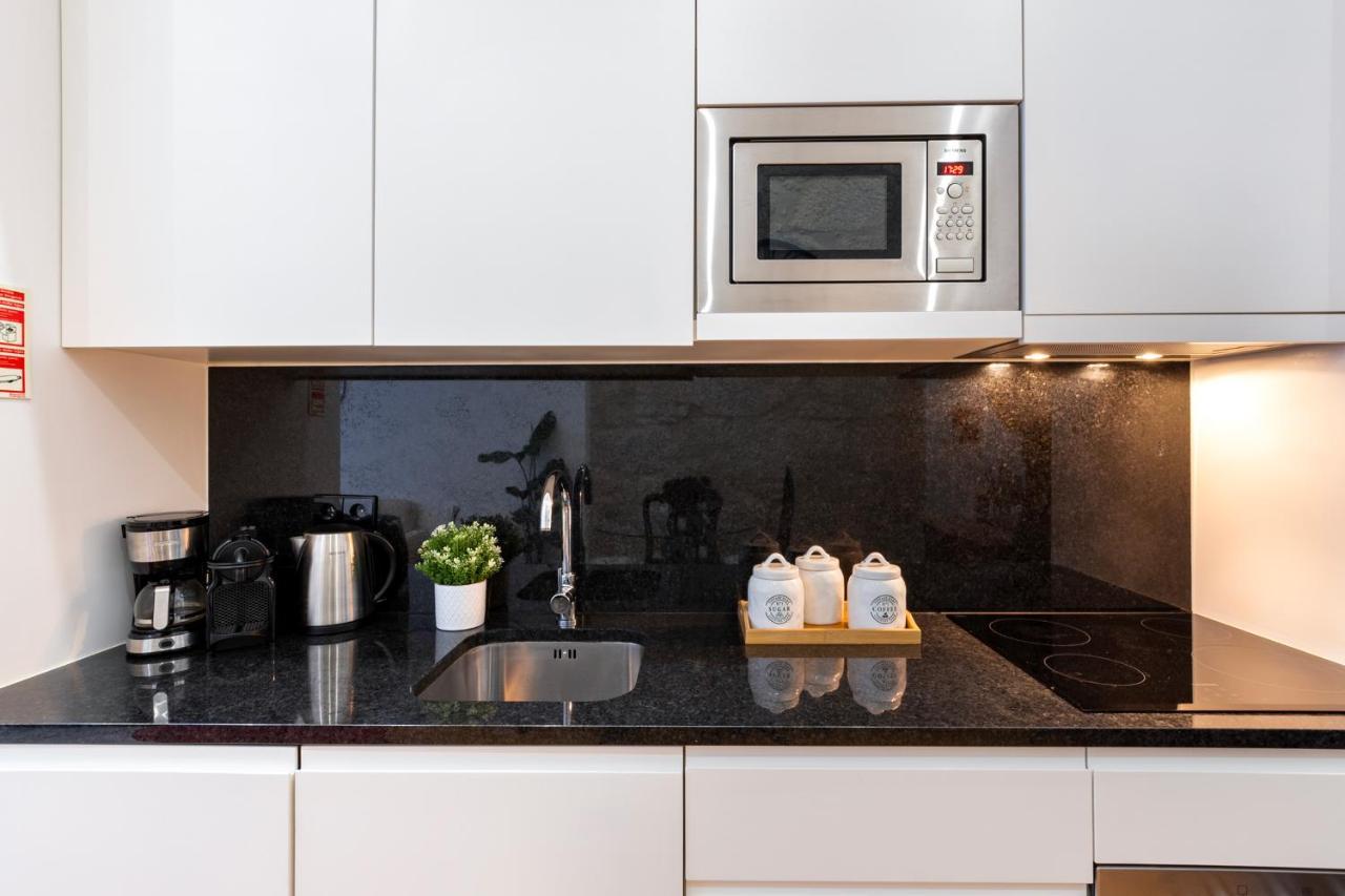 City Center Modern Apartment In Porto Luaran gambar