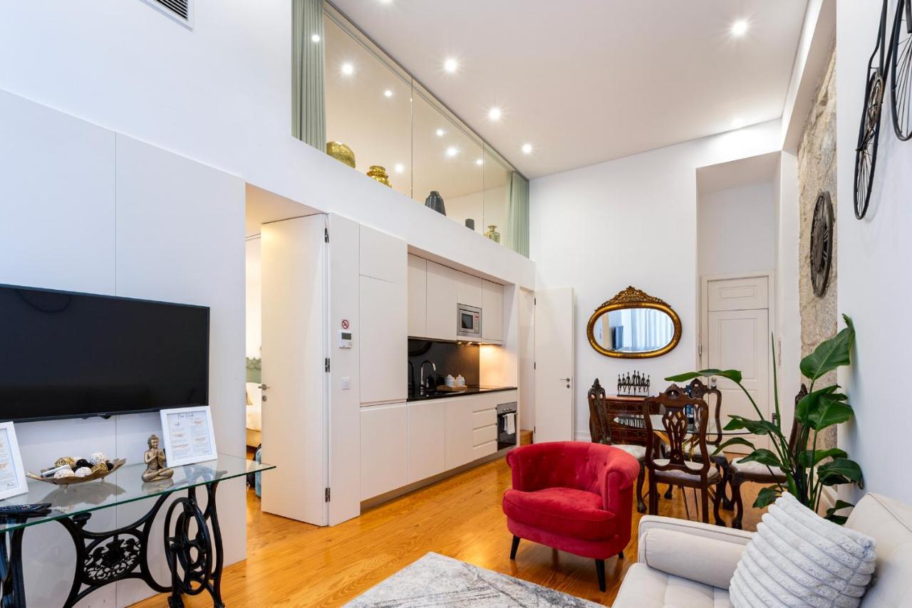 City Center Modern Apartment In Porto Luaran gambar