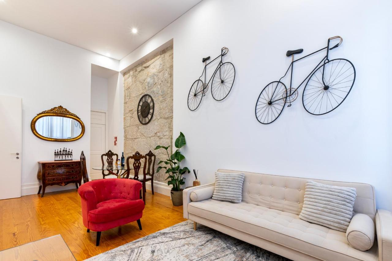City Center Modern Apartment In Porto Luaran gambar