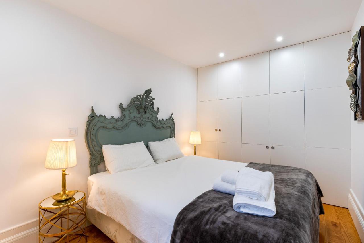 City Center Modern Apartment In Porto Luaran gambar