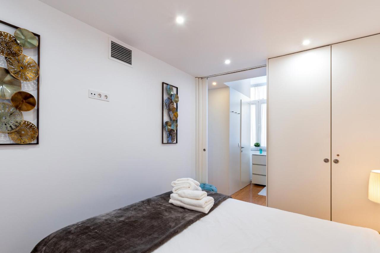 City Center Modern Apartment In Porto Luaran gambar