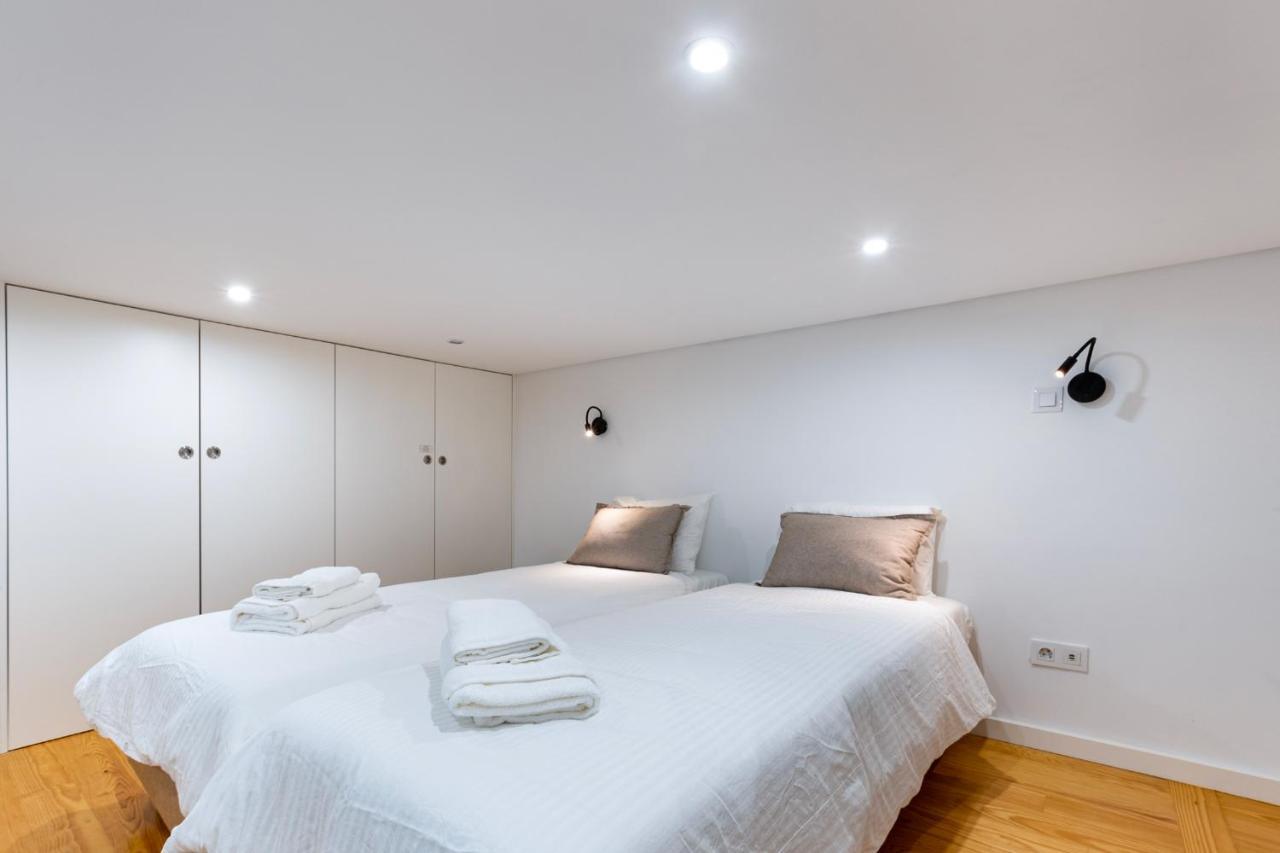 City Center Modern Apartment In Porto Luaran gambar